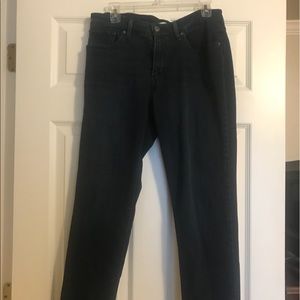 Name blue skinny jeans